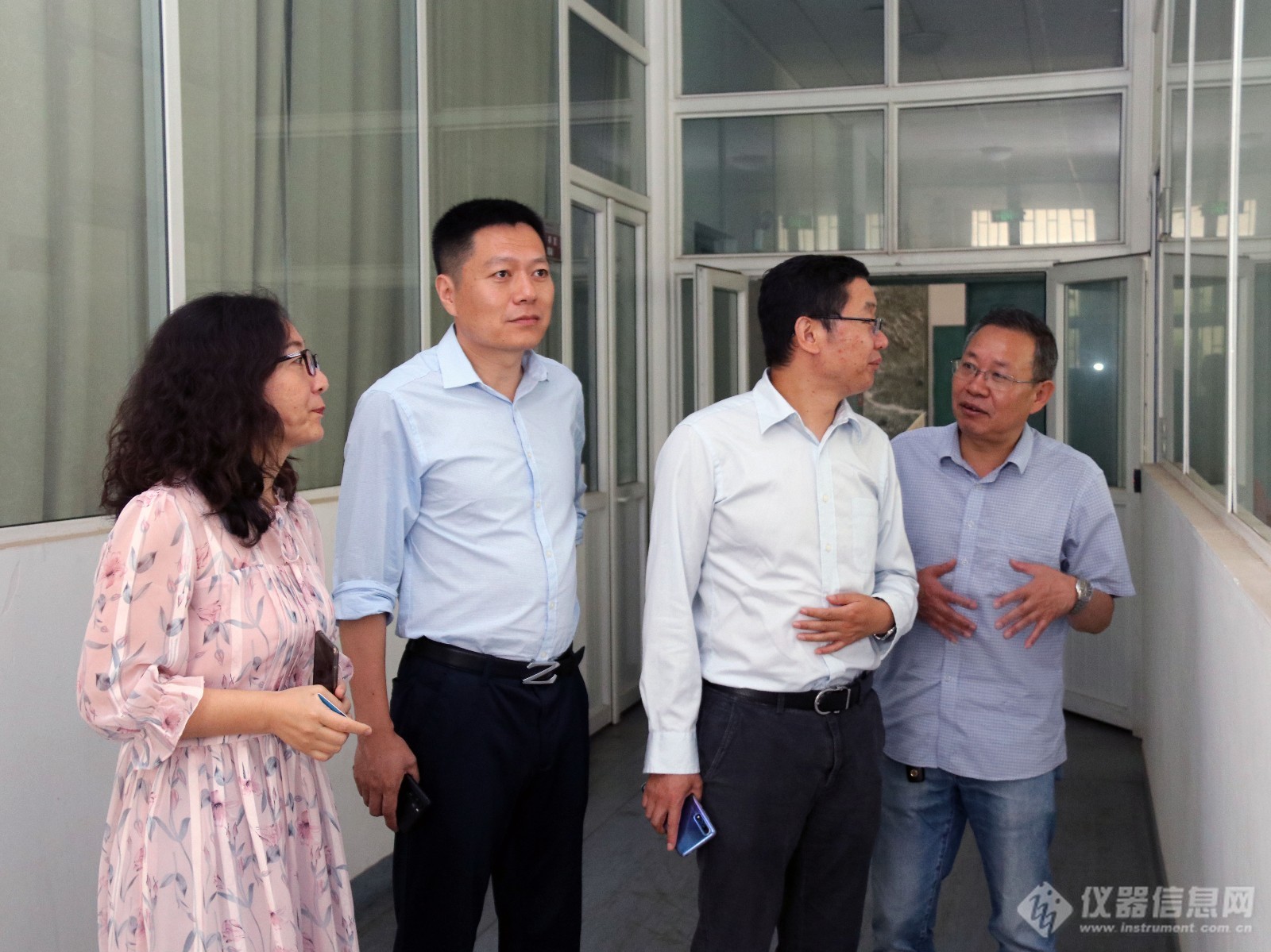 参观.jpg 参观.jpg